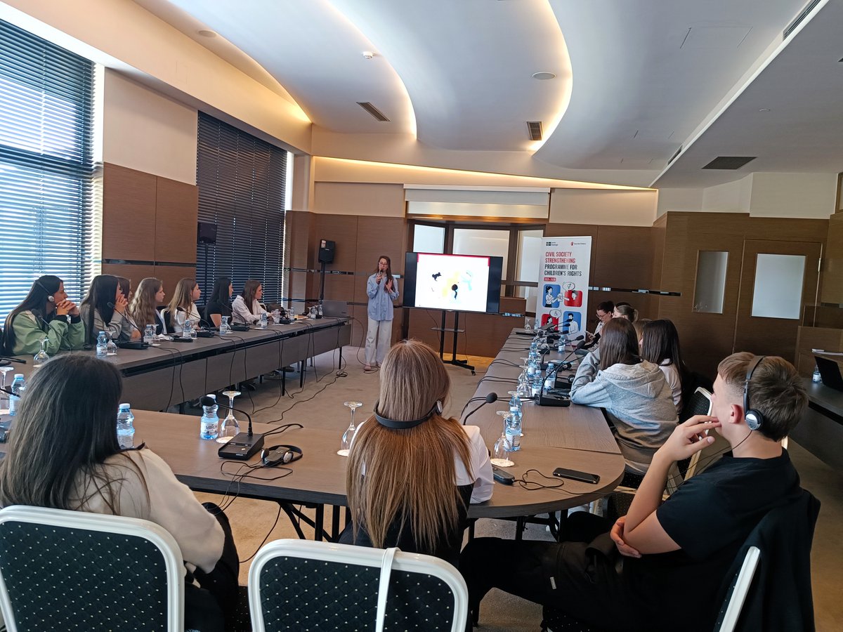 SCinKosovo_'s tweet photo. Over 2 days, 11 CSOs &amp; 13 CLGs built skills in Child Rights Programming to advance a rights-based approach and support every child’s rights. 💙 

Part of the Civil Society Strengthening program, founded by @Sida https://t.co/027IPvp78X