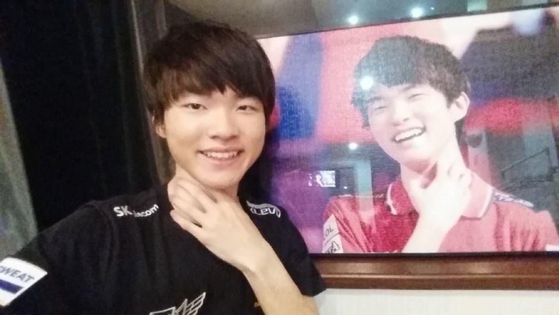 ggulbbangs's tweet photo. 혁님 생일이니까 옛날 사진보기 https://t.co/LPZdY16IDl