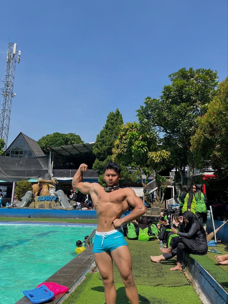 muscledailyid ⚜️ tweet media