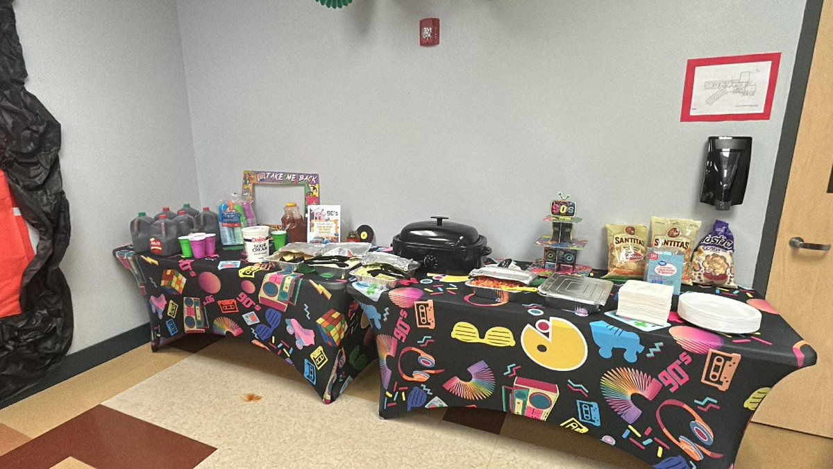 MillsapISD's tweet photo. Our PTO is treating our teachers every day this week! We are so lucky to have their support during Teacher Appreciation Week! https://t.co/T5fGK0zIr1