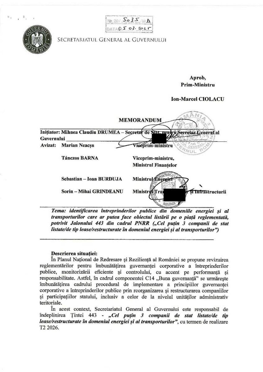 Saptecai's tweet photo. L-a torpilat (iar?!) Oana Gheorghiu pe Grindi @GrindeanuSorinM.

"Dovada minciunii domnului „Nu Ne Vindem Țara” Sorin Grindeanu.
Ieri, în Parlament, domnul președinte PSD Sorin Grindeanu a dărâmat Guvernul pentru a opri listarea companiilor de stat.
Însă anul trecut, domnul ministru PSD al Transporturilor Sorin Grindeanu a avizat listarea la bursă a următoarelor companii de stat:
📷 TAROM
📷 Compania Națională Aeroporturi București
📷 Compania Națională Administrația Porturilor Martime S.A.
📷 Societatea Carpatica Feroviar România S.A.
📷 Compania Națională Aeroportul International Timișoara Traian Vuia
În același document sunt propuse și:
📷 CEC Bank
📷 Poșta Română
📷 Loteria Română
📷 Imprimeria Națională
📷 Eximbank
📷 Romarm
📷 Cuprumin
📷 Societatea Națională a Sării Salrom
📷 ROMGAZ S.A.
📷 OIL Terminal S.A.
📷 Complexul Energetic Oltenia
📷 ELCEN
📷 CNAIR
📷 Uzina Termoelectrică Midia
📷 SN a Apelor Minerale
Am primit acest document astăzi. Evident, am verificat autenticitatea sa și am primit confirmarea că documentul este original.
Documentul cuprinde lista de companii, argumentație, calendar, plan de acțiune.
Toate aceste elemente, avizate de domnul Sorin Grindeanu.
Ce mai zice documentul?
📷 că listarea companiilor de stat este recomandare OECD
📷 că e obiectiv asumat prin PNRR
📷 că e necesară pentru atingerea jalonului 443
📷 că trebuie selectați intermediari autorizați, adoptate hotărâri de guvern, pregătite ofertele publice
Așadar, domnul Sorin Grindeanu l-a dat jos pe Ilie Bolojan pentru că acesta din urmă voia listarea companiilor de stat.
Adică exact ceea ce domnul Sorin Grindeanu avizase el însuși anul trecut.
Astăzi, domnul Sorin Grindeanu este propunerea PSD pentru funcția de prim-ministru."
#AprindemLumina

https://t.co/eyls7OYy2Y