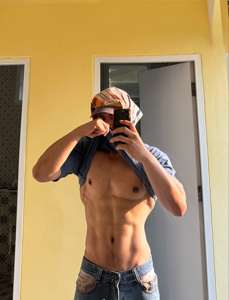 ดิ-สอน tweet media