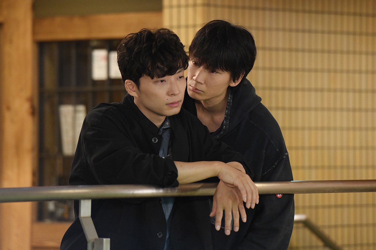 수많은 미우 스틸컷이 있지만
난 이 사진의 이부키가 가장 압도적으로
<개>같다고 생각함
그냥 인간이라고 느껴지지 않음
인간의 오오라가 조금도 없고 그냥 주인 냄새 맡는 개