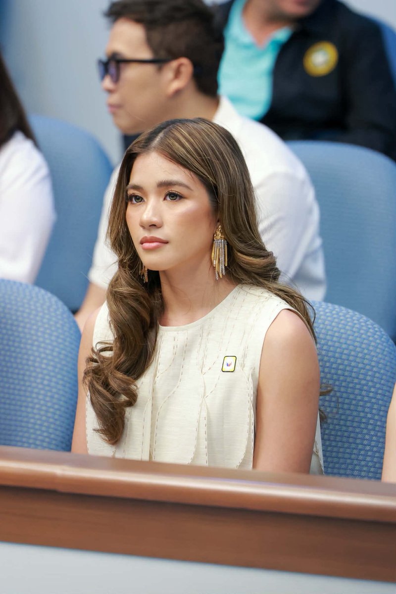 NASA SENADO SI MAMA MARY!!! 🥹 <a href="/bini_aiah/">Aiah Arceta</a>