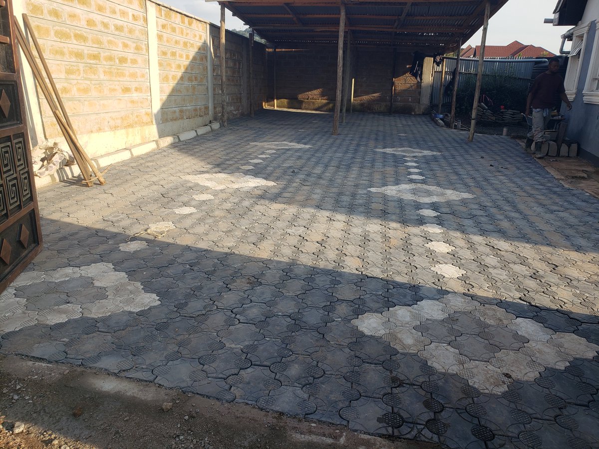 Precoconcrete's tweet photo. The Deluxe Pattern – Black Edition commands attention, guided by silver-grey lines and refined accents that elevate every space. 
Every block laid down reflects our commitment to precision, durability, and aesthetic appeal—transforming ordinary spaces into timeless works of art. https://t.co/D4waOIw6xI