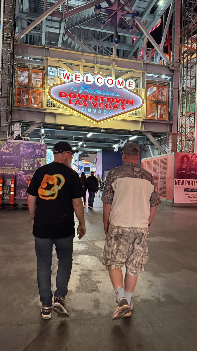 achimh's tweet photo. Open your photos. 

Type Las Vegas , Lisbon , Hong Kong

3 pictures
3 ApeFests
3 continents 
1 club 
I’ll start. https://t.co/bWIQpT8uR6