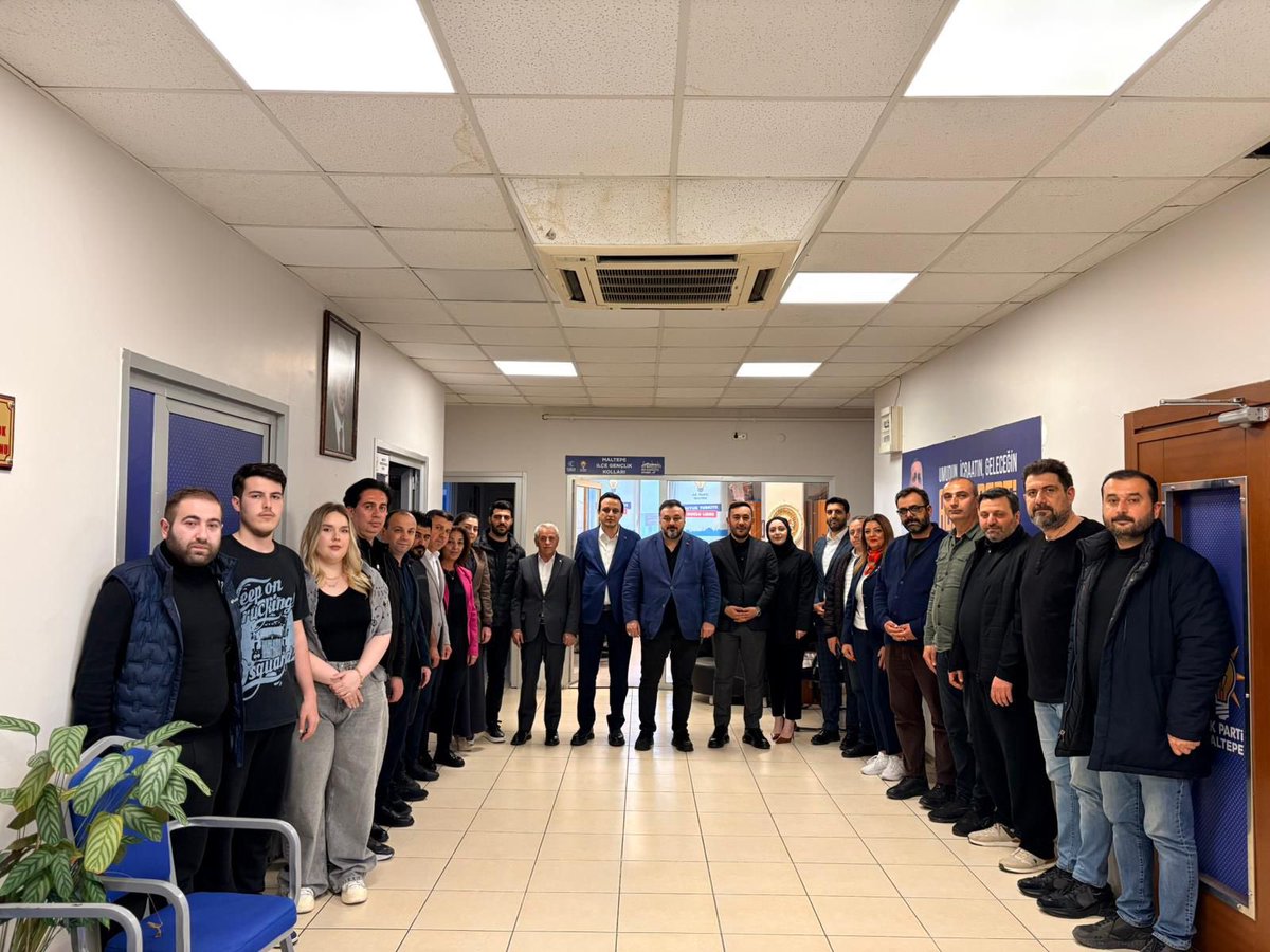 UgurUyhan's tweet photo. Maltepe | İlçe Başkanlığı Ziyareti

İl Teşkilat Başkan Yardımcımız Sn. @omerkarahann34 İl Y.K üyemiz @akpinarturgay ve @izeynepbulbul 'ün katılımıyla;
Maltepe ilçe Başkanımız Sn. @Behadir ve kıymetli teşkilat mensuplarımızla bir araya geldik.

Maltepe’de güçlenen teşkilatımızla #HerMahallesiyleHerHikayesiyleİstanbul diyerek sahada iz bırakıyoruz.