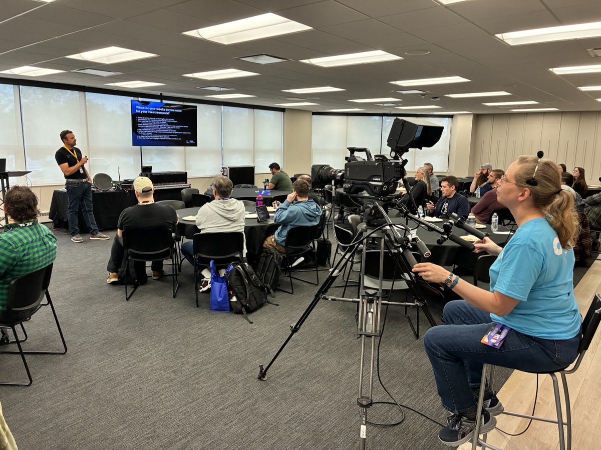 BoxCast tweet media