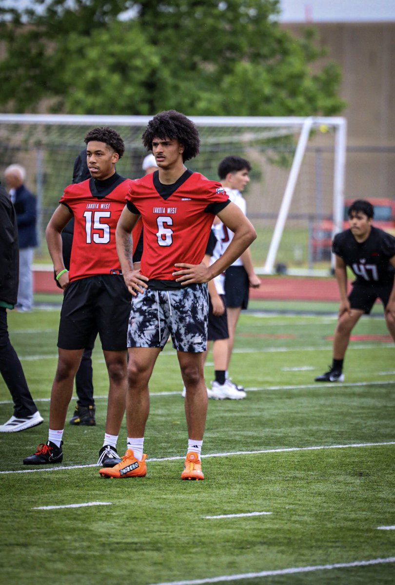 JasonLewis133's tweet photo. Best Corner duo inna state‼️
@Roman_Combs1 @LakotaWestFB 
@Bryan_Ault @AllenTrieu @MikeDyer @JaredLuginbill @gmcsports https://t.co/MRPIA3VMMA