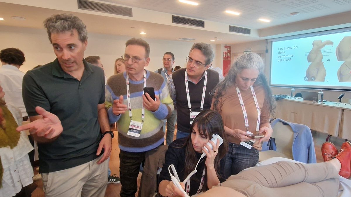 Cirujanos de la Mama tweet media