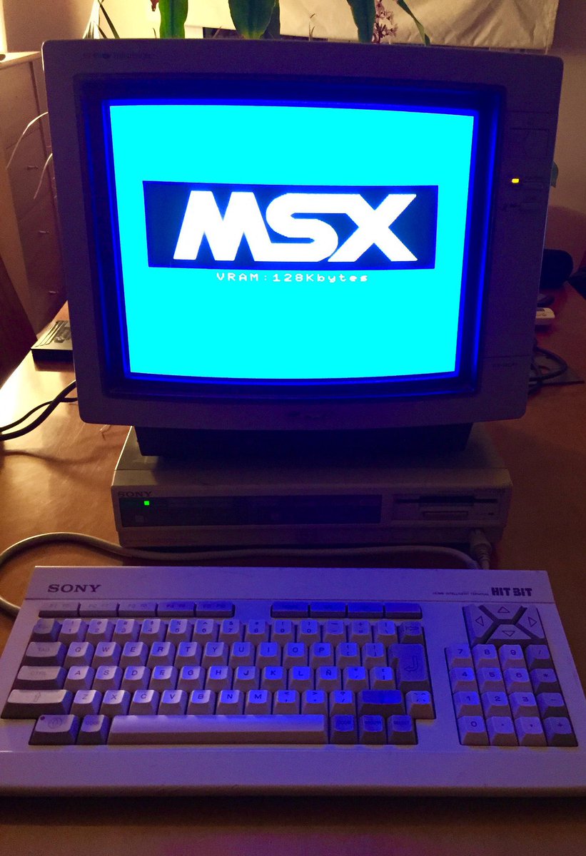 el_Vania's tweet photo. ¡¡Feliz día del MSX #MaySiXth !!
Mi venerable SONY HB F700S; un titán que sigue dando la talla.
#MSX https://t.co/QZIDpvQ2Kk