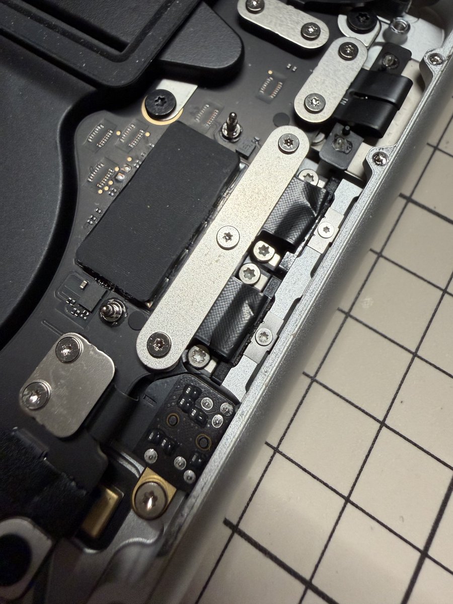 dnotreply's tweet photo. The “Certified Refurbished” you got from Apple https://t.co/8nYqxehIkD