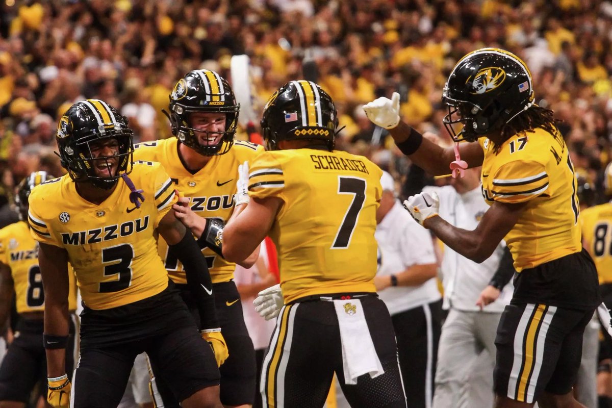 rohiogbebor's tweet photo. First D1 Offer @MizzouFootball AGTG! https://t.co/fXTA62ptVh