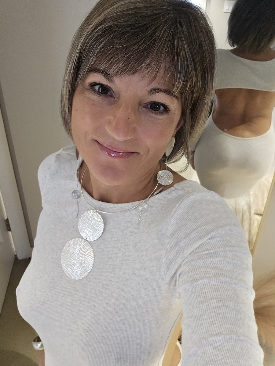 Sandra Jones tweet media