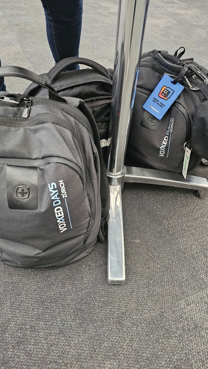 piotrprz's tweet photo. I've seen many of these today at #DevoxxUK. Well done @VoxxedZurich! https://t.co/gMUj8Au2ka