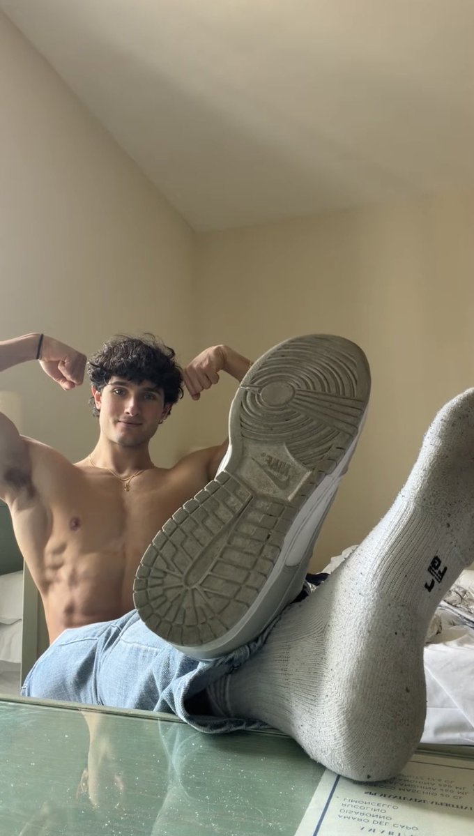master rock02💰🏋‍♂️ tweet media