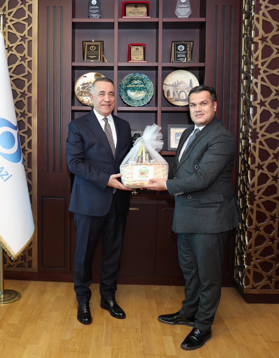 avadursun's tweet photo. Bizleri ziyaret eden Çankırı Eldivan Belediye Başkanımız Mustafa Lafcı ve beraberindeki heyete hoş sohbetleri için teşekkür ediyorum. https://t.co/9TaHd20LyS