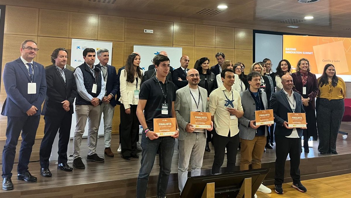 camarascyl's tweet photo. 🏆Esta mañana @camarascyl hemos participado en los #PremiosEmprendeXXI de #CyL donde ha resultado ganadora la startup #AstraSpec por su capacidad innovadora y su potencial en esta 19ª edición. Nuestra enhorabuena a la ganadora y a todos los finalistas!
Con @caixabank @enisa y @empresasjcyl
#PEXXI #DayOneinnovationsummit
