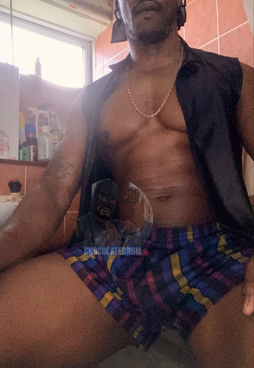 chocolatebrum's tweet photo. Im a stamp that the UK 🇬🇧 is home of the best BBC 🐂 Bulls . United we dominate ✊🏾 the world of BNWO ♠️ https://t.co/DnhBVxB01u