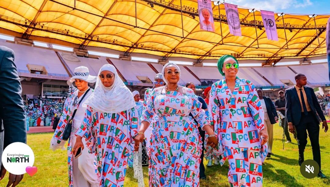 Suwaiba_Said's tweet photo. It was an honor to participate in the National Women's Mega Empowerment and Rally, witnessing the sheer force of the #Powerof10Million movement firsthand. Under the visionary leadership of Her Excellency Senator @oluremitinubu, CON, First Lady of the Federal Republic of Nigeria, women's economic empowerment is taking its rightful place as a strategic pillar of national development.

Congratulations to the Honourable Minister of Women Affairs @hm_womenaffairs for driving this transformative agenda with such purpose and impact. 

One Voice. One Movement. One Choice.