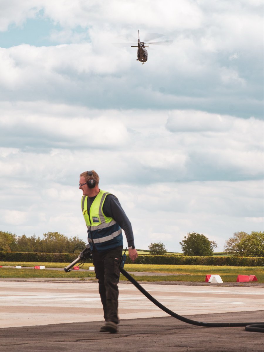Wolverhampton Halfpenny Green Airport tweet media