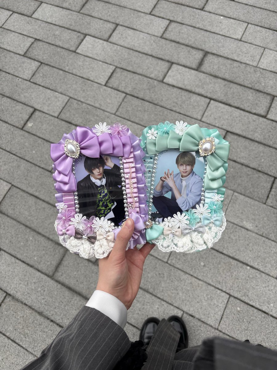 Rabbit_deer330's tweet photo. お久しぶりに🌸🌻
念願の奇術師たちの純愛拝めて幸せでした♪
初めてエーステ見た頃に作ったデコケースと、ぬいも一緒に⭐︎
きっとまた浮上しませんが、これからも大好きなのはずっと変わらないよ💞 https://t.co/OgxIzRzliU