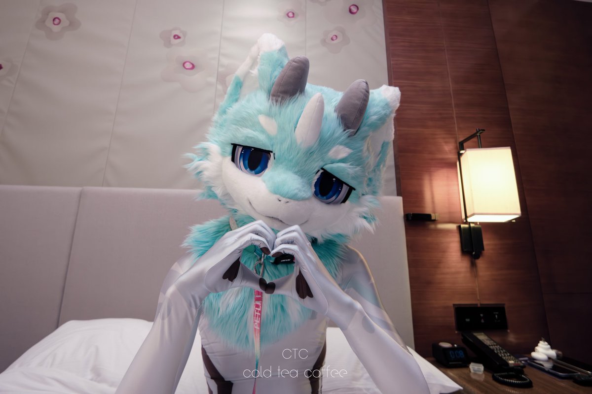 optionalfish's tweet photo. 给你比❤️
📷：@ColdTeaCoffee https://t.co/T35mDMtI80