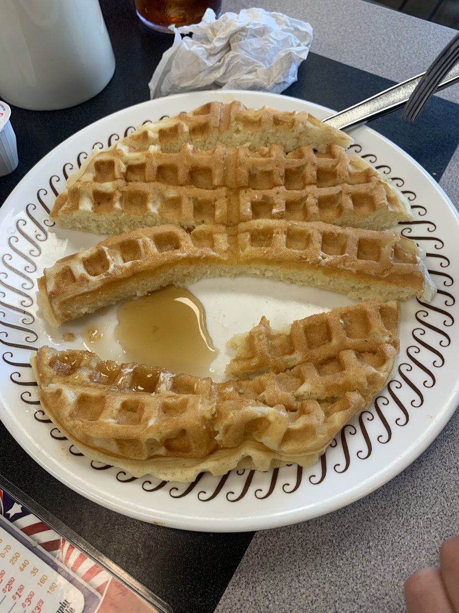 StuartBama69420's tweet photo. My buddy with the worst waffle cutting technique of all time https://t.co/okvTiyre8T