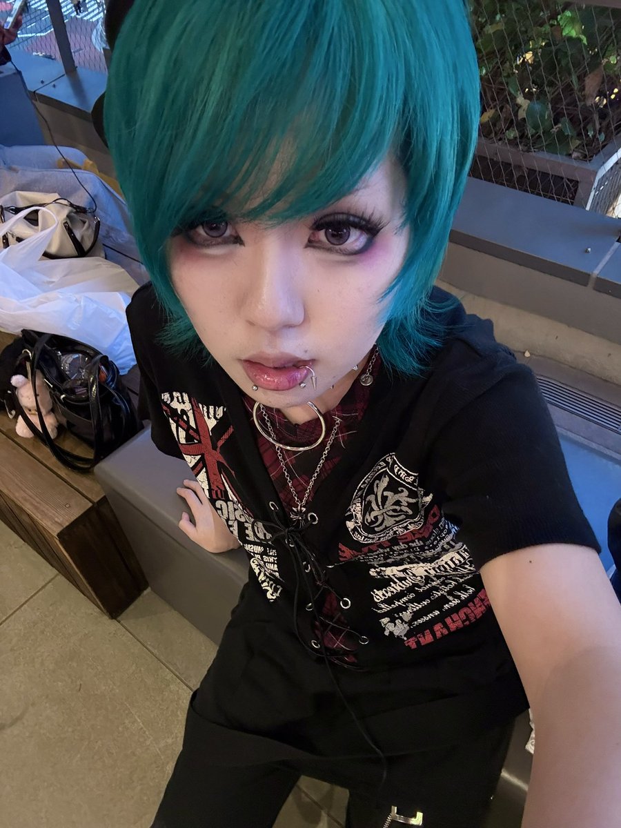 沈 tweet media