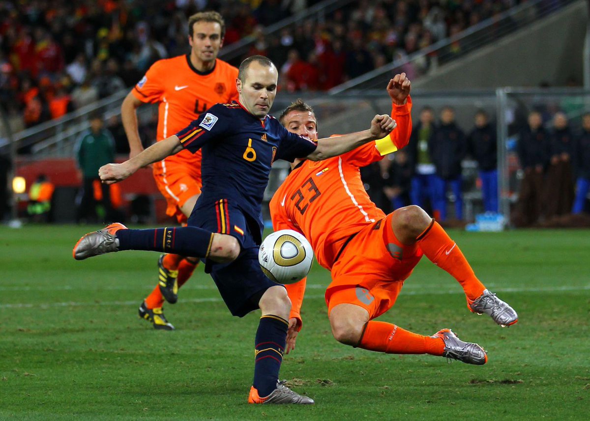 ildelima6's tweet photo. World Cup Time ⚽️📝🏆 #puyol #iniesta #capdevila https://t.co/J4ZTwLJn2g