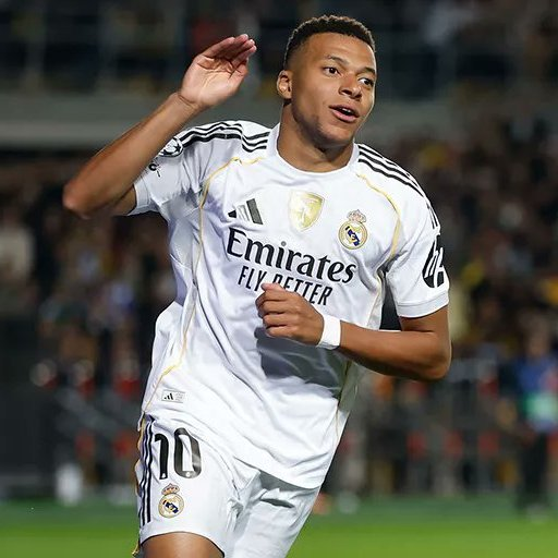 futtmais's tweet photo. Mbappé é um craque, mas impressionante como arruma problema por onde passa.

Segunda temporada no Real Madrid, números excelentes, mas o clube merengue sofre para vencer partidas em que o francês é titular.

Já tem site criado pelos torcedores com abaixo-assinado de mais de 70 mil assinaturas pedindo a saída do jogador.

Bizarro.