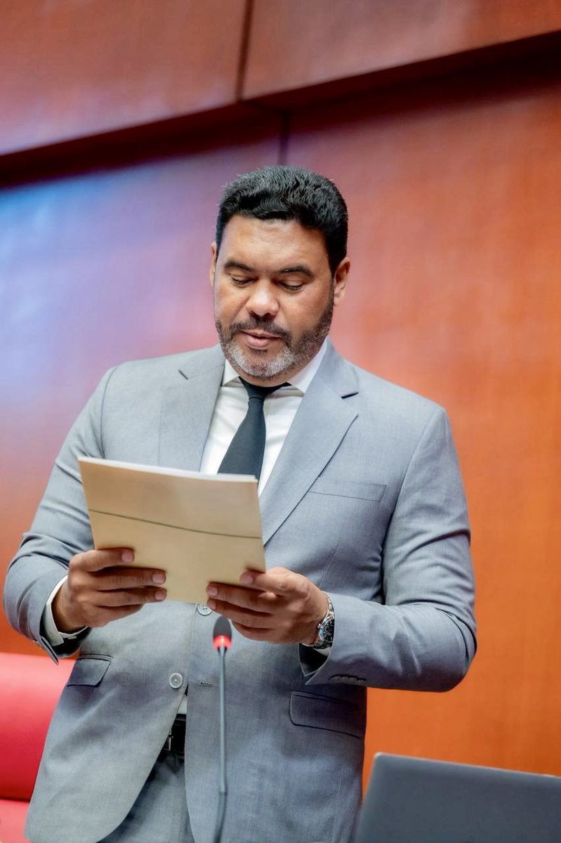 CholitinDuluc's tweet photo. Hoy estamos en sesión en el Senado de la República, conociendo importantes proyectos de ley y valiosas resoluciones orientadas al fortalecimiento institucional, el desarrollo nacional y el bienestar de todos los dominicanos.

Seguimos trabajando con responsabilidad, compromiso y visión de futuro por una mejor República Dominicana.