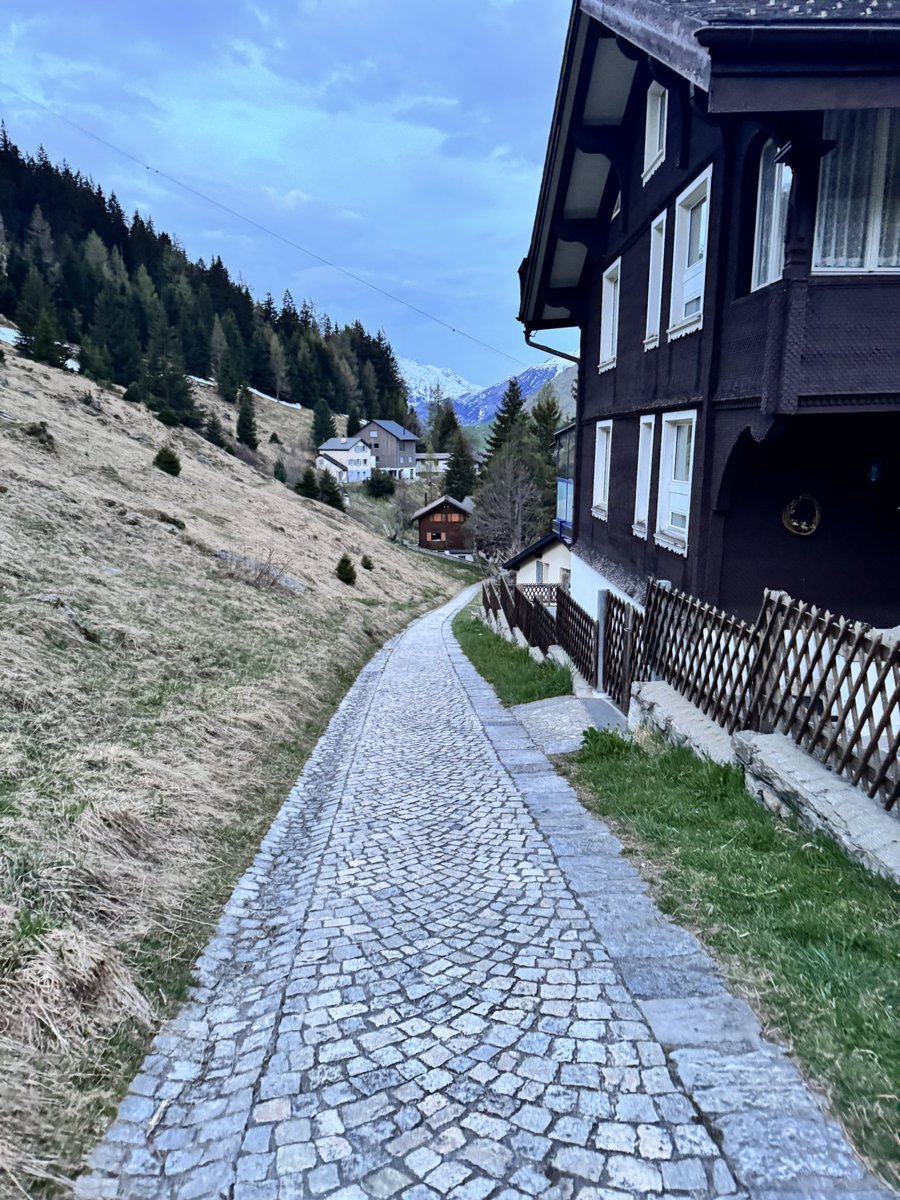 renjunffff00's tweet photo. today i walked around Andermatt, Switzerland 🇨🇭 https://t.co/obDd7Upiyf