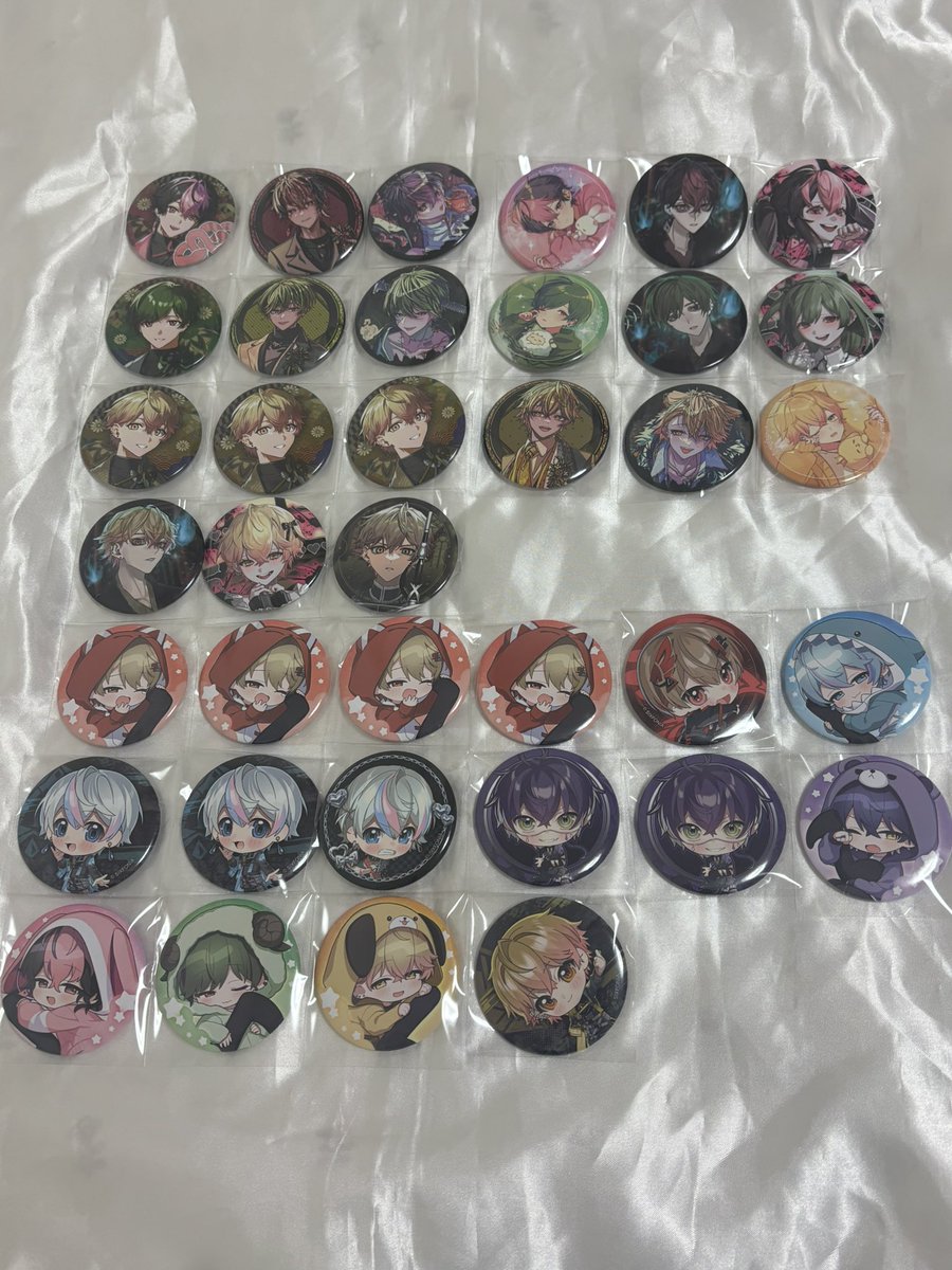 illhima_chia's tweet photo. 【交換】
シクフォニ 缶バッジ

譲：画像①②
求：画像③④or無限回収絵柄

無限回収絵柄はリプへ、郵送での交換希望。
条件の良い方優先、比率交換も可能です。
検索からも気軽にお声がけください。
🌸様CWJ表面に凹みあり、詳細希望の方はリプください。
#シクフォニ交換
#シクフォニグッズ交換 https://t.co/WLwhNgQFFO