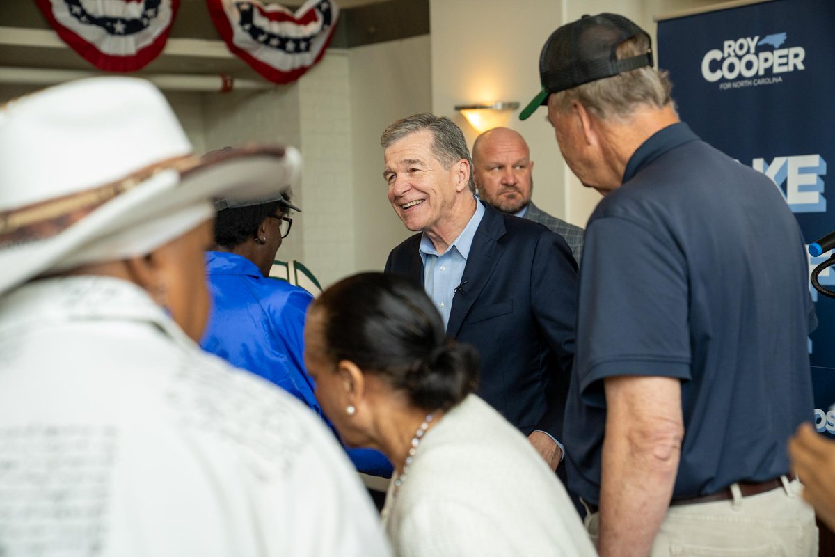 Roy Cooper tweet media
