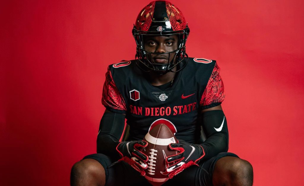 AllChiefdUp's tweet photo. Chiefs UDFA CB pickup Bryce Phillips only allowed a 44.9% completion percentage &amp; 241 yards in 2025!😳

His brother Clark plays for the Falcons.

 Bryce is going to be a DAWG!!🔥🔒

#ChiefsKingdom @brycephillipsbp https://t.co/RpLDTCpHjI