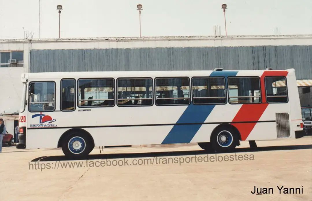 Tonterías Transporte del Oeste, te ves 10 años más joven con esos Metalpar!