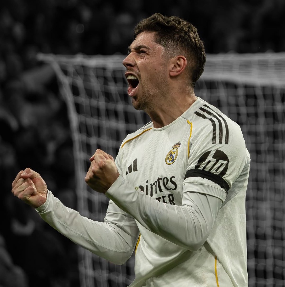• n’a pas défendu Vinicius Jr lors de son altercation avec Prestianni
• n’a pas aidé Mbappé à s’intégrer dans le groupe madrilène 
• zéro message quand le club est en difficulté 

Maintenant il s’en prend à Tchouameni 

Le pire capitaine de l’histoire du Real Madrid