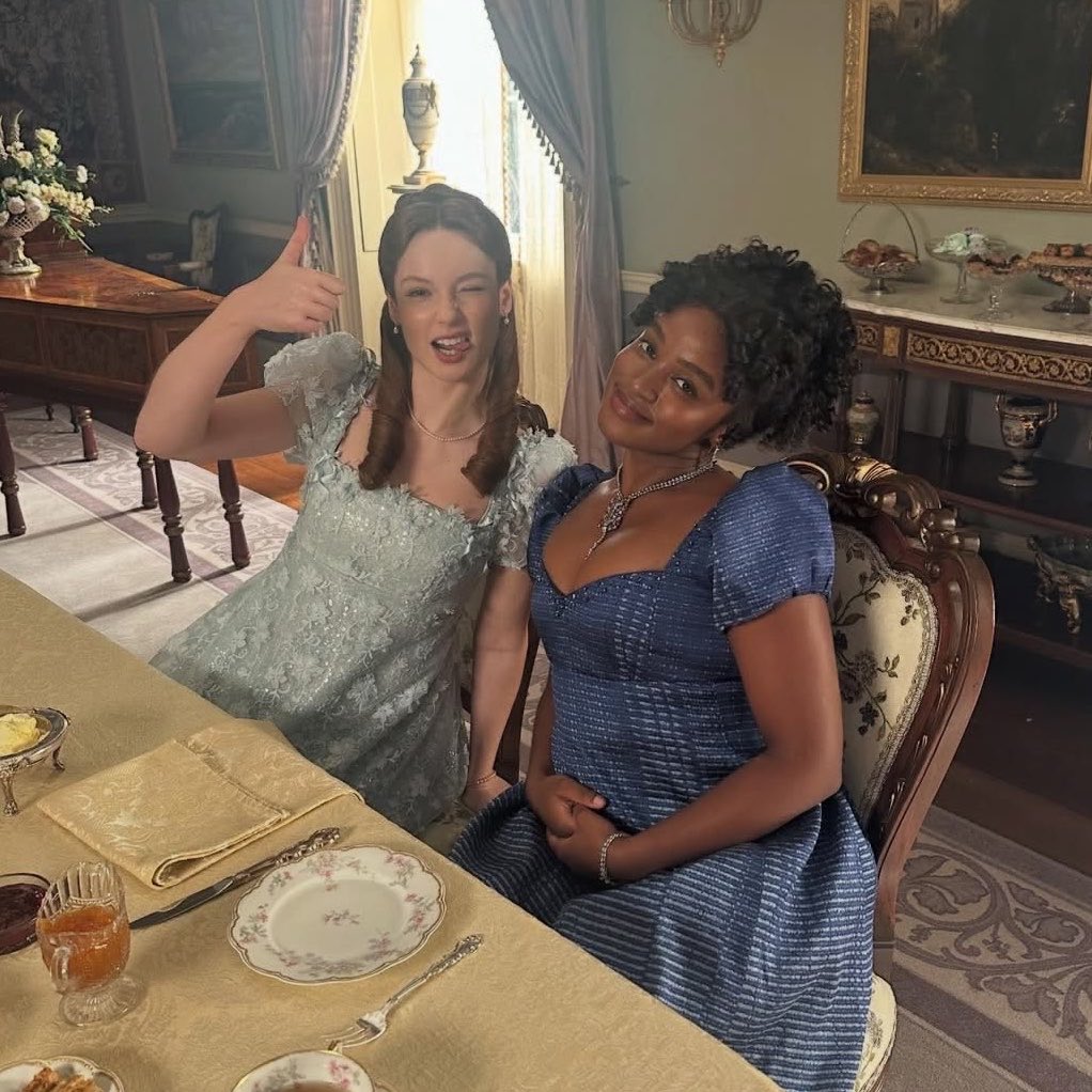sophiepoets's tweet photo. period dramas behind the scenes will always be my favorite https://t.co/bqJobrPoTw