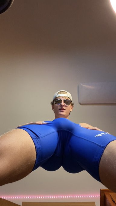 DanMathew72's tweet photo. POV; would you love to wrestle with me ?😊🍆 https://t.co/fgaHkkKXaZ