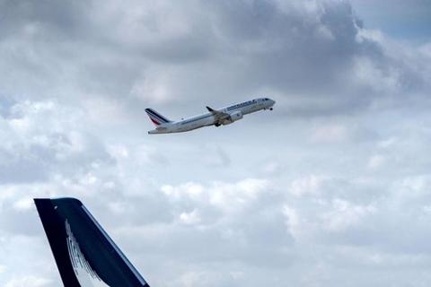 MooreWealthInc's tweet photo. Temperature readings at a Paris airport earned a mystery trader $21,000—and sparked a probe into alleged tampering with a weather station. https://t.co/iHimwt8MlM https://t.co/CZsZNTUn96