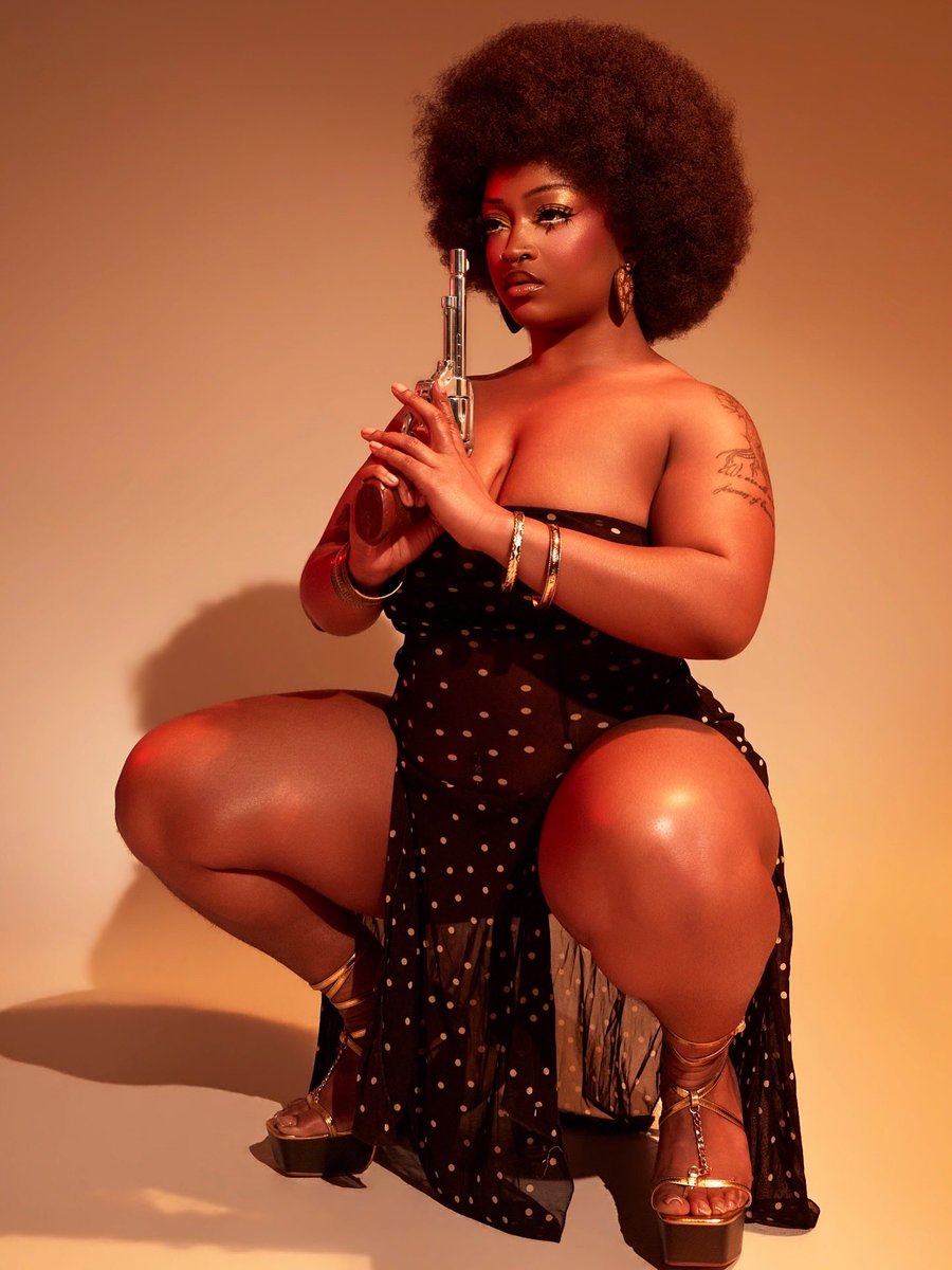 a wholeeeee lotta woman
