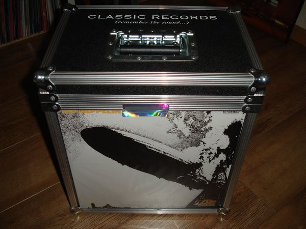 Discogs tweet media