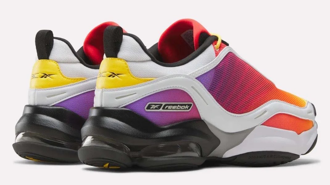 SoleRetriever's tweet photo. OFFICIAL LOOK: Brain Child x Reebok DMX Series 3000 “Red Nebula” 🌌

🗓️ May 8th (MassArt)
🗓️ May 15th (Reebok)
💵 $140 https://t.co/VOFB0tQS1A
