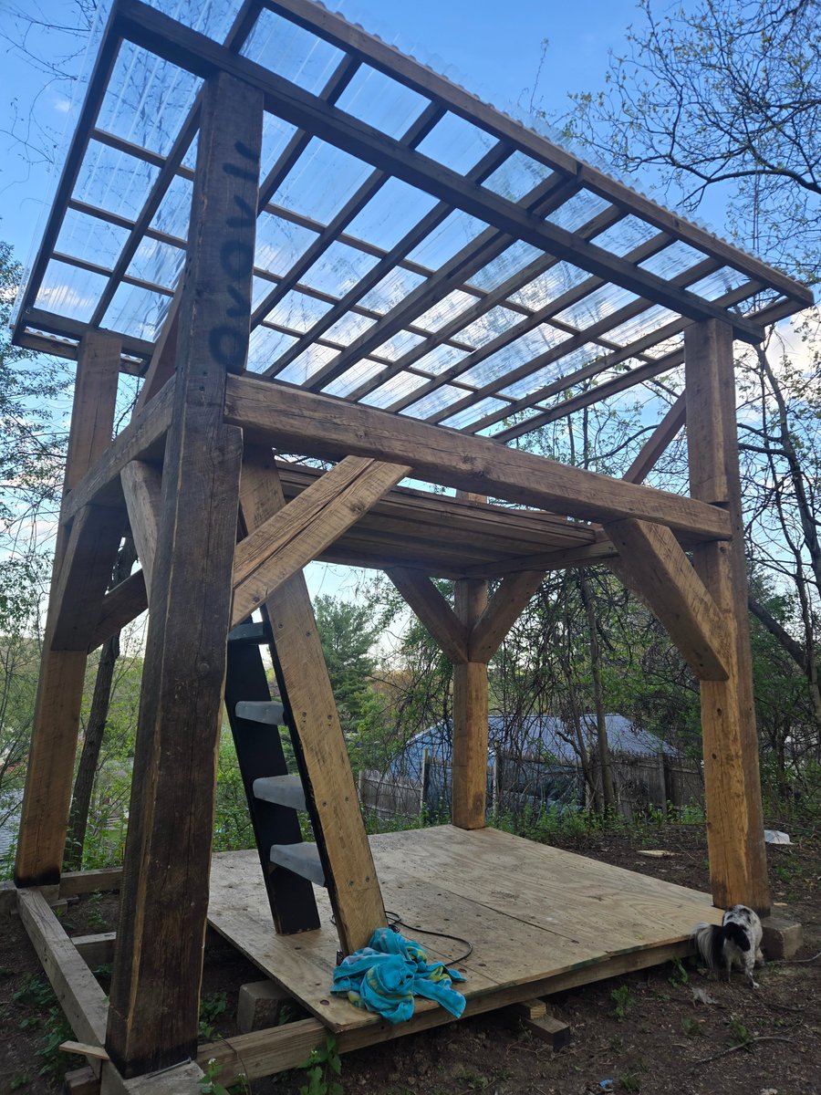 Riverfishing111's tweet photo. See threw roof almost done https://t.co/o7tvj2joPw