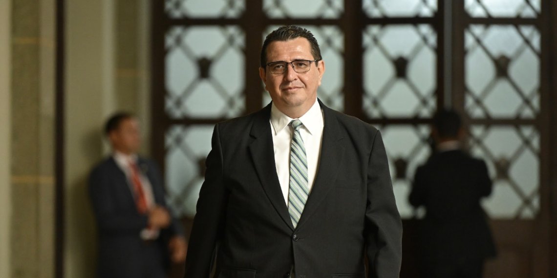 🟠#BrevesTGW | Ante la designación del Fiscal General electo, Gabriel García Luna, <a href="/ImpunityWatchGt/">Impunity Watch en Español</a> , refirió que espera que se restablezca la independencia del MP Guatemala e integre un buen equipo de trabajo para combatir la impunidad y cese de la criminalización.