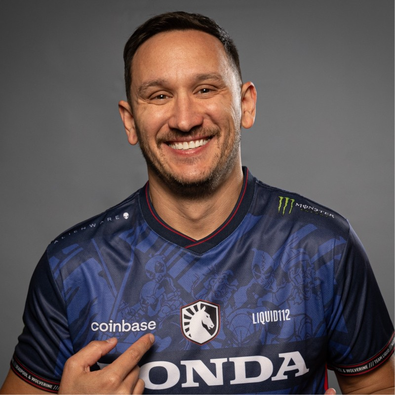VarizanTom's tweet photo. Dans une récente interview Steve Arhancet, le CEO de @TeamLiquid 🇺🇸/🇳🇱 a rappelé quelques éléments au sujet du club 👇

- Plus de $60M USD de revenus en 2025
- Club rentable depuis 3 ans
- 300 salariés au sein du groupe (Agence, club esport, Liquipedia etc..)
- Plus de 25 équipes esport

Dans le contexte économique de l'esport, ces chiffres sont vraiment extraordinaires et un infime nombre de clubs sont capables d'atteindre ces chiffres là.

Un modèle pour s'inspirer, mais compliqué à répliquer.