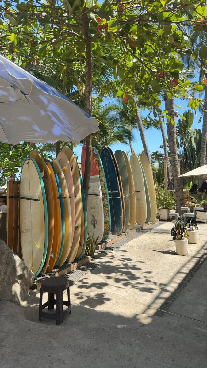 drzipov's tweet photo. Catching Some Waves
— #jhoaiah short au

In a desperate rush to flee from the city, away from the noise, Jhoanna finds herself lost in the island of Siargao. Meeting Aiah, a surfing instructor, is not amongst her expectations.

(Surfer Aiah x City Girl Jhoanna) https://t.co/bjKTDdA55Q