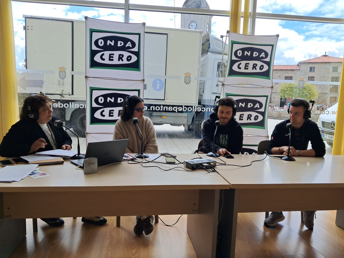 onda0monforte's tweet photo. Programa especial desde o @concellopanton que se prepara para a XXXI Feira do Viño. Falamos dela con adegueiros, co alcalde e a tenente alcalde, con representantes do ámbito turístico e do ámbito deportivo como tenis de mesa ou campaña do CF Ferreira. https://t.co/PWxKg3XuwK https://t.co/A7fTmcRjrS
