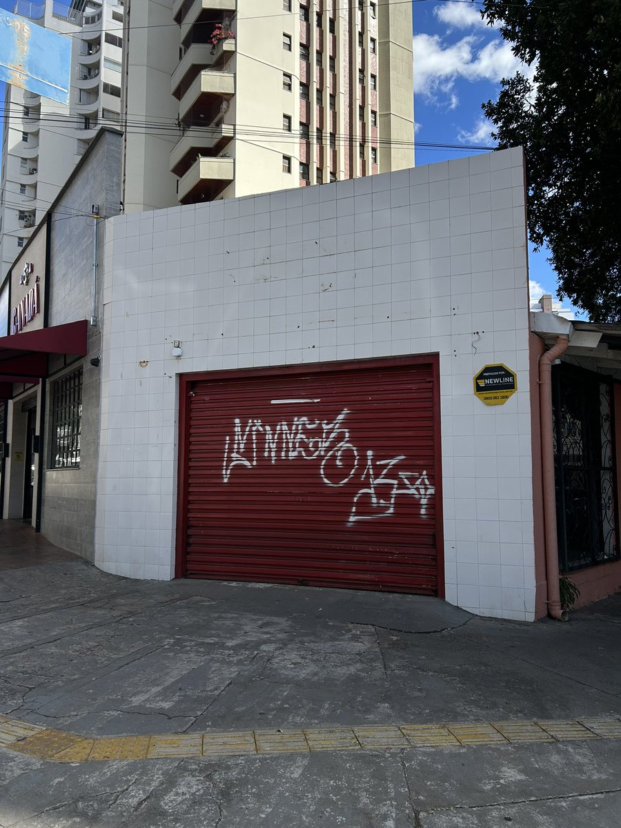 lugar onde vamos beber sakê e comer yakitori ainda esse ano